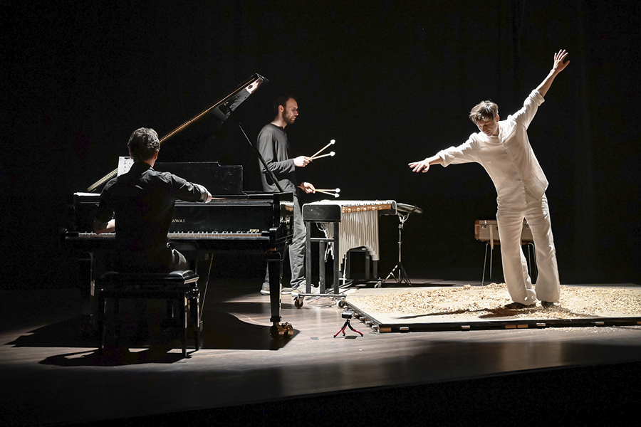 VEF JAZZ CLUB | PAZUDUSĪ LAIMĪTE
